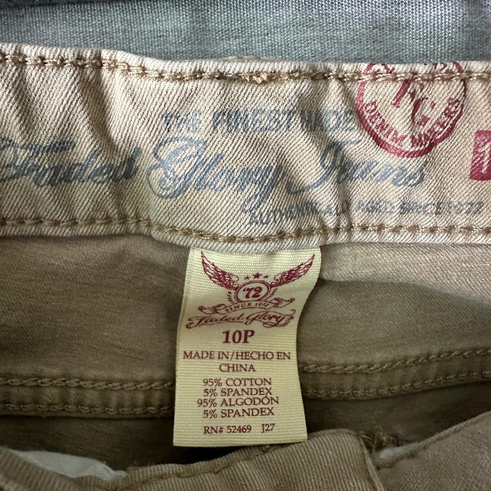 Faded Glory Women’s 10 Petite Ultimate Bootcut Tan Jeans - Picture 2 of 16